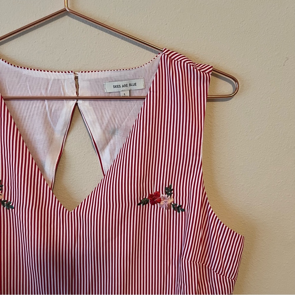 Skies Are Blue. ❤️🤍 Red & White Striped Embroidered Dress 🤍❤️ - Picture 2 of 6